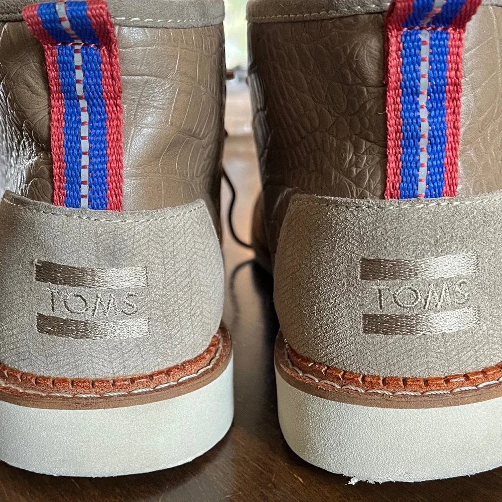 Toms Brown Suede Chukka Boots - Picture 2 of 6